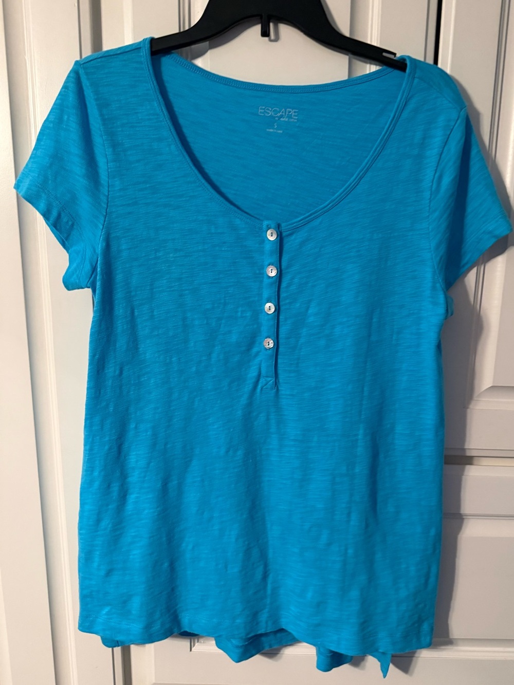 Women's Short Sleeve Henley Top — Turquoise Blue size small by escapes